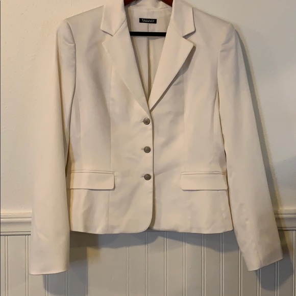 Tahari Jackets & Blazers - TAHARI White Blazer 12 Jacket